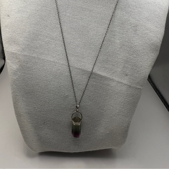 Marked Sterling Fluorite double point Pendant on a 925 Sterling Chain - Picture 2 of 11